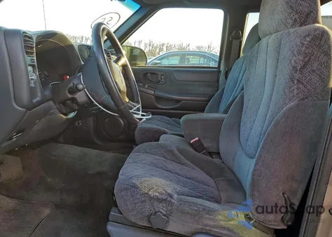 2002 GMC Sonoma z USA, uszkodzony, nr VIN 1GTCS19W328263818